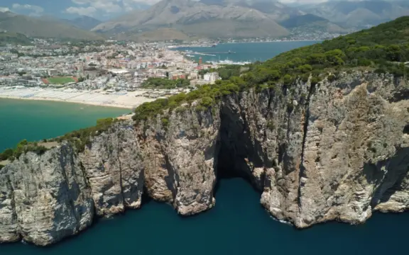 Montagna Spaccata di Gaeta: orari 2026, Grotta del Turco, leggenda e come arrivare