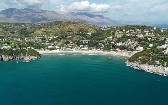 Ariana Beach
