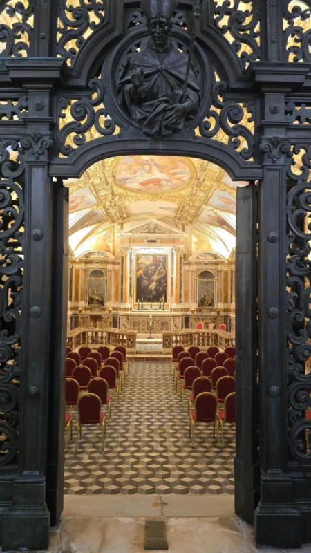 immagine della cripta della basilica cattedrale di sant'erasmo a gaeta