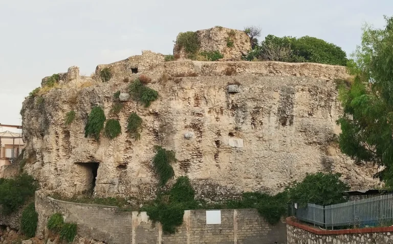 Itinerario Monumenti Storici a Gaeta: Arte e Cultura