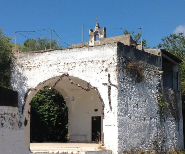 Immagine della cappella del colle