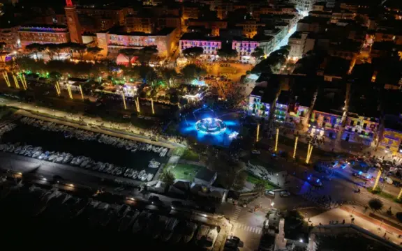 Luminarie di Gaeta senza stress: dove parcheggiare, navetta, ZTL e orari