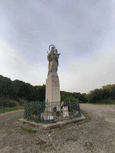 Immagine della Statua di Santa Maria Ausiliatrice su Monte Orlando a Gaeta