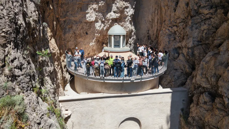 Image of the Chapel of the Crucifix inside the Montagna Spaccata in Gaeta as seen from the Sea