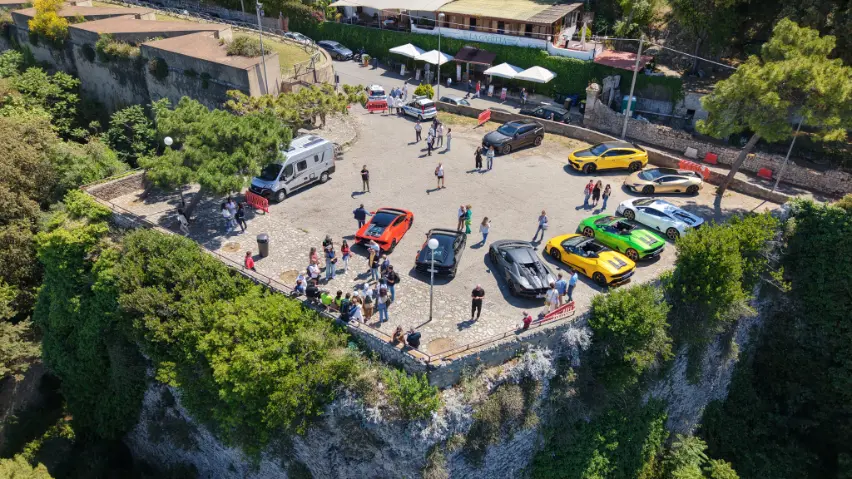 Parcheggio Montagna Spaccata