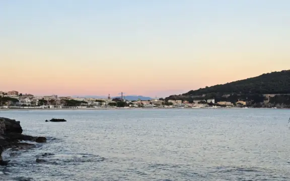 Ferries to Ponza and Ventotene from Gaeta: Timetables, Prices and How to Reach the Port (2026)